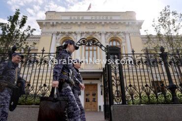 russia-will-struggle-to-cope-with-a-sinking-rouble