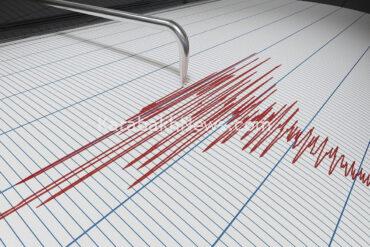 earthquake-strikes-western-iran