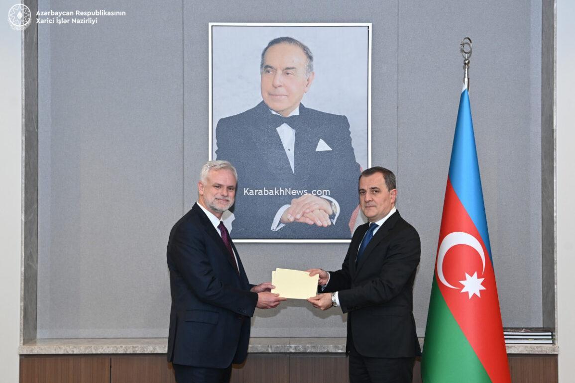 newly-appointed-us-ambassador-presented-copy-of-his-credentials-to-azerbaijani-fm