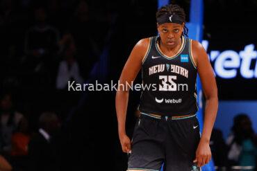 jonquel-jones,-hungry-for-a-wnba-championship,-re-signs-to-keep-liberty-super-team-intact