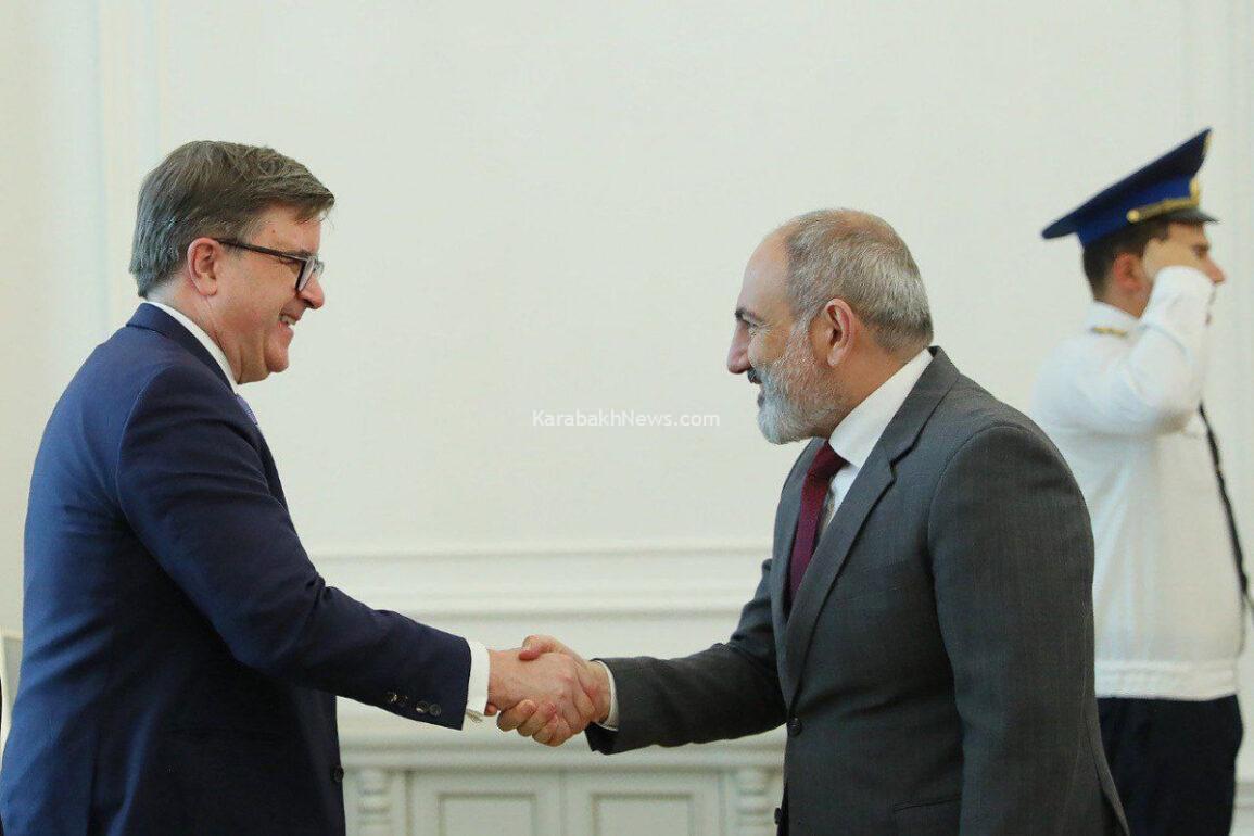 armenian-pm-discussed-peace-talks-with-azerbaijan-and-delimitation-with-blinken’s-assistant