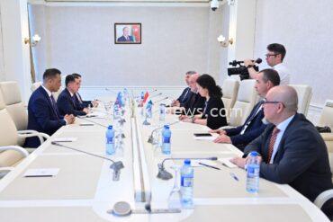 hungarian-officials-visit-azerbaijani-parliament-(photo)