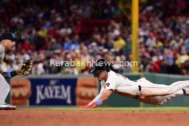 record-setting-red-sox-embarrass-yankees,-hint-at-their-potential