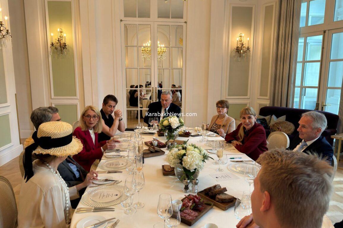 nizami-ganjavi-int’l-center-meets-with-member-of-house-of-lords-of-uk-(photo)