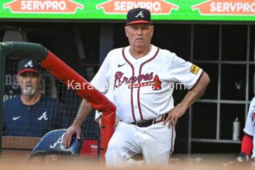 braves-manager-brian-snitker-ok-after-taking-ozzie-albies-foul-ball-to-the-groin